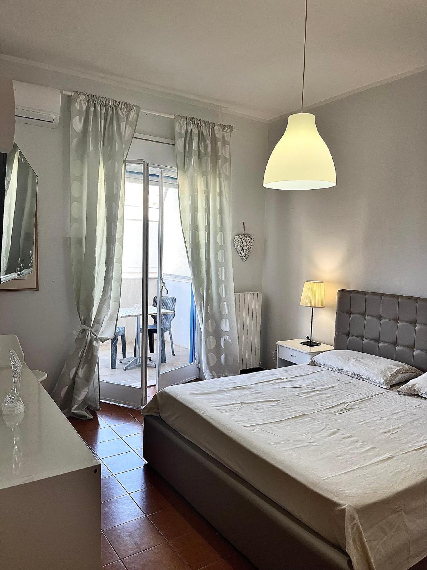 Puglia Low-Cost, Holiday Home Brindisi Eksteriør bilde