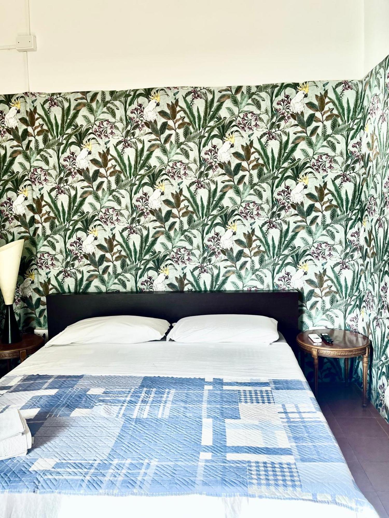 Puglia Low-Cost, Holiday Home Brindisi Eksteriør bilde